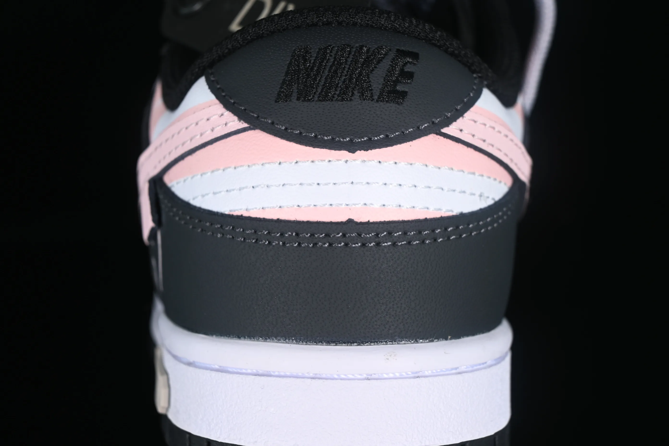 All categories Nk SB Dunk series Nk SB Dunk Low low-top sneakers Nk Dunk Low DaVinci custom romantic heartbeat LOVE love love graffiti splash ink SB strap low-top casual sneakers CW1590-100
